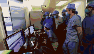 全国首例！我自主研发机器人辅助完成全脑血管造影手术